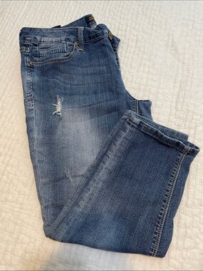 Seven7 Women's Medium Blue Straight Leg Cropped Jeans